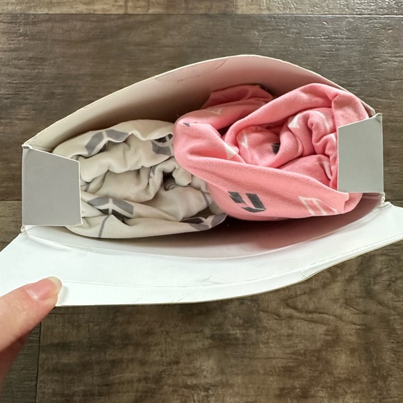 New Brolex 2 pack of ultra soft knit crib sheets - Picture 4 of 5